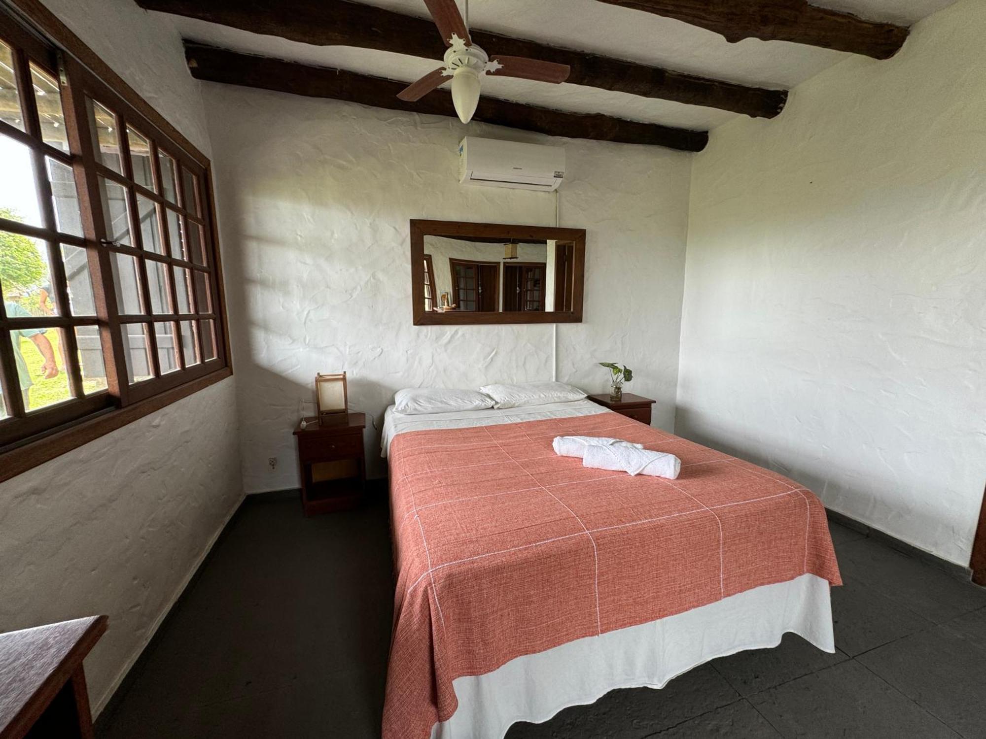 Pousada Casa Morango - Praia Do Rosa - Sc エクステリア 写真
